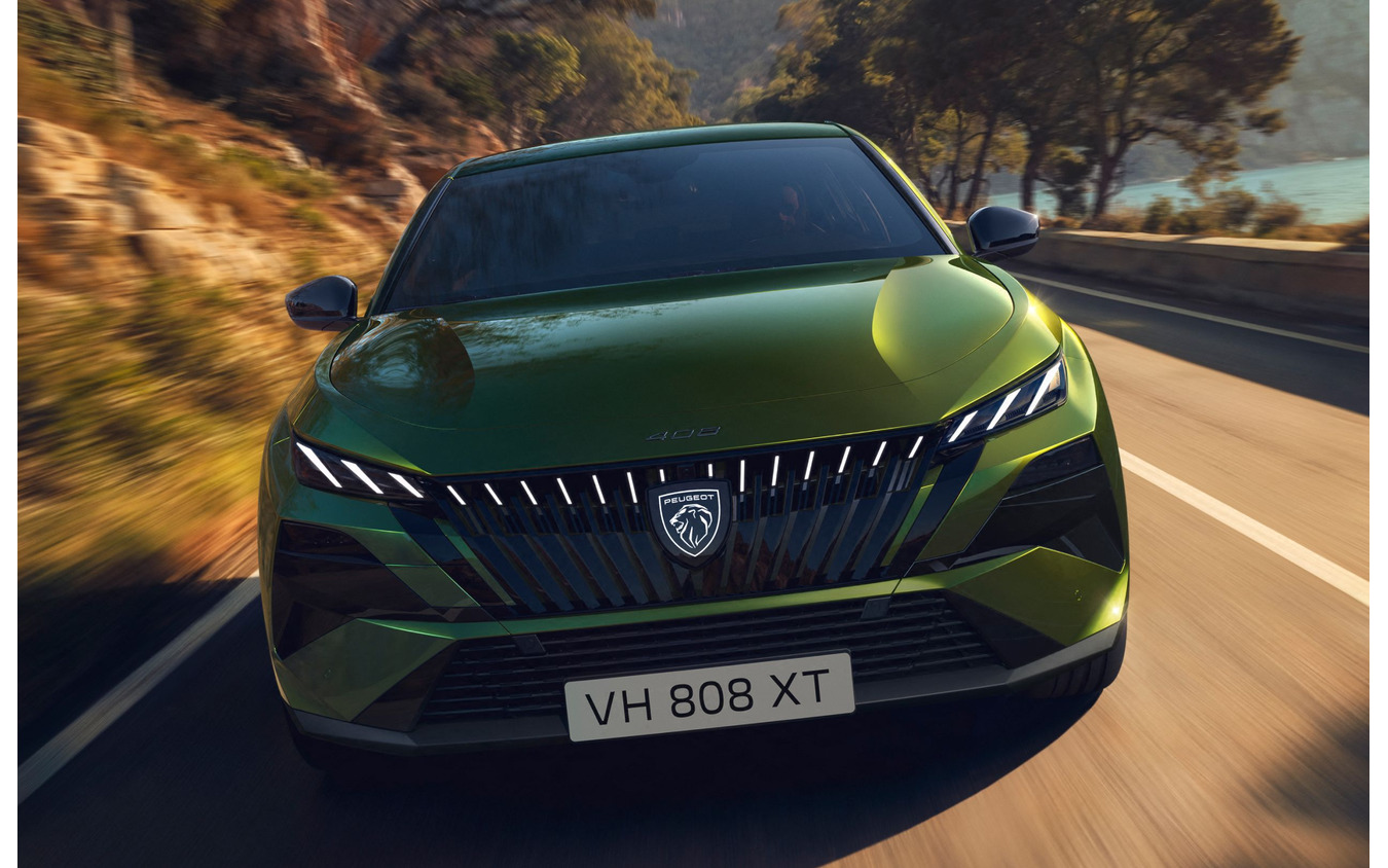 プジョー 408 GT HYBRID 改良新型