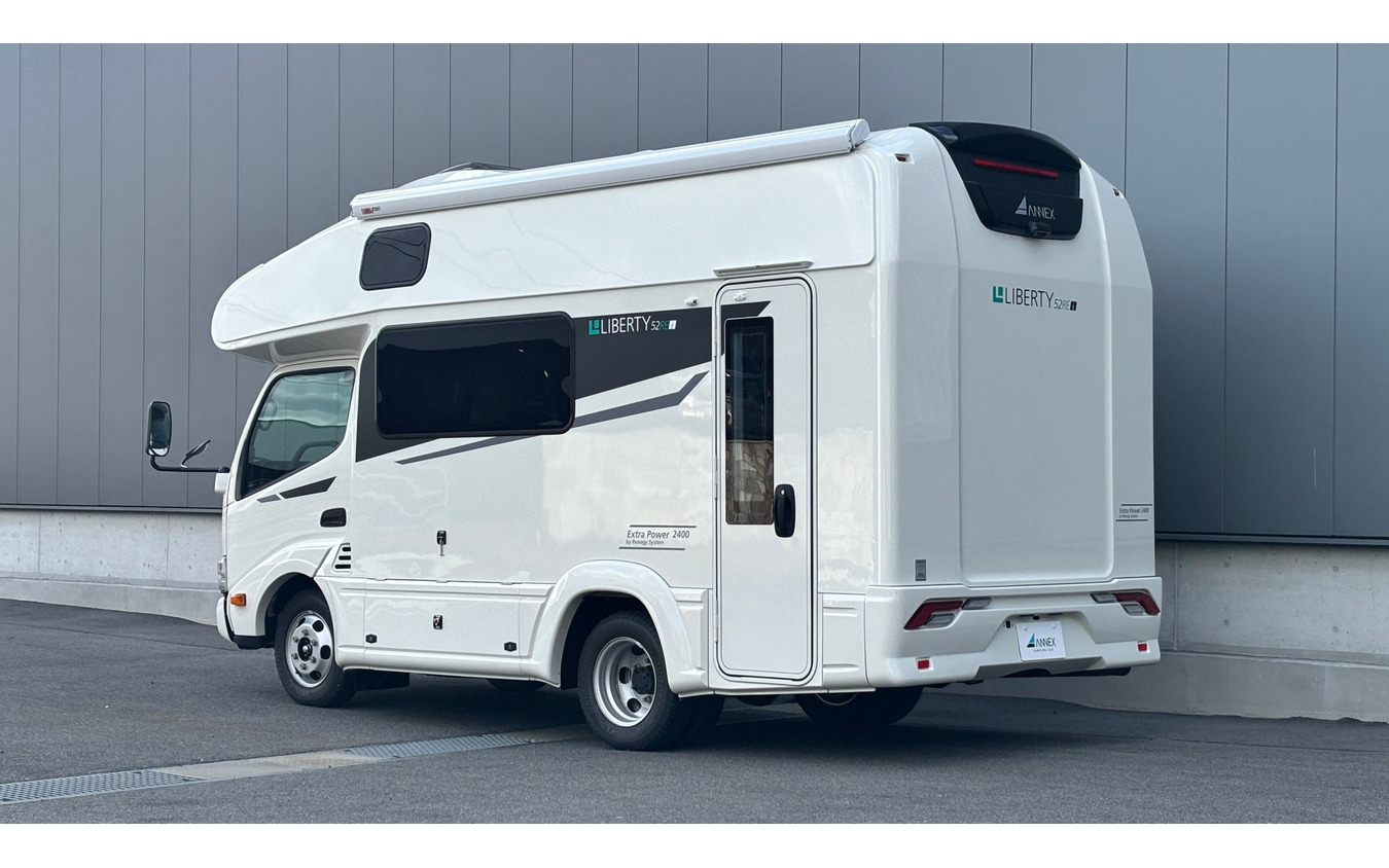 新型キャンピングカー「LIBERTY52REi」