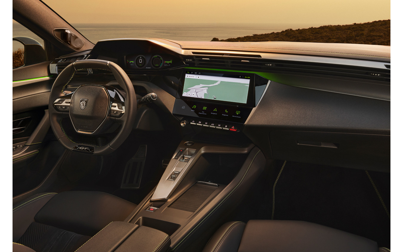 プジョー 408 GT HYBRID 改良新型
