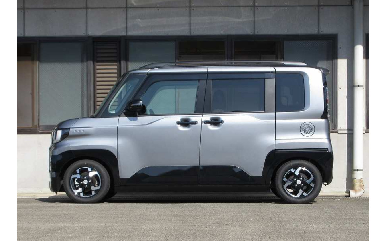 タナベ サステック DF210　デリカミニ装着例（フロント：26mmダウン / リア：34mmダウン）