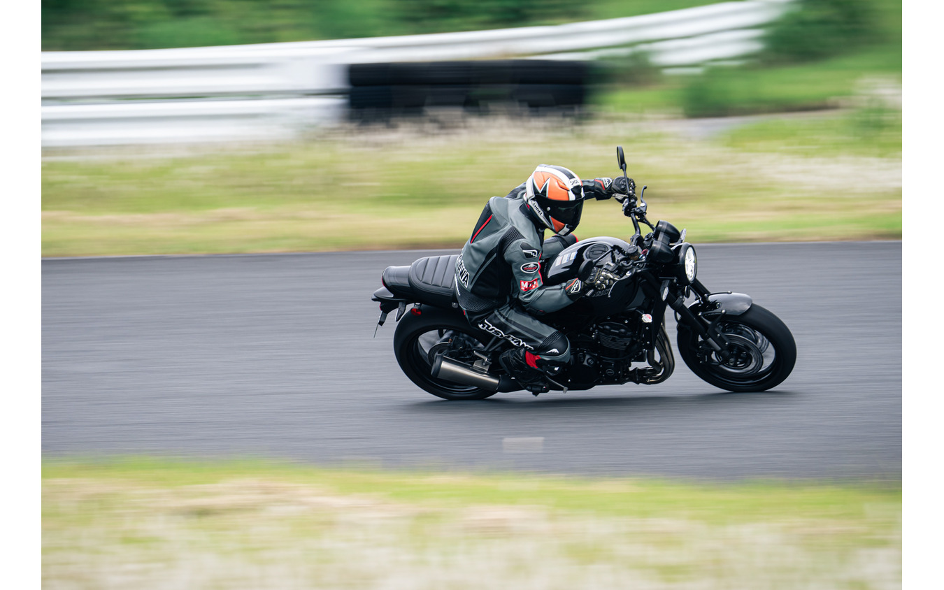 カワサキ Z900RS Black Ball Edition