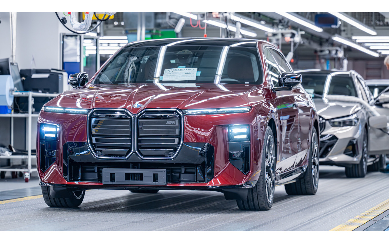 BMW『7シリーズ』改良新型を生産開始
