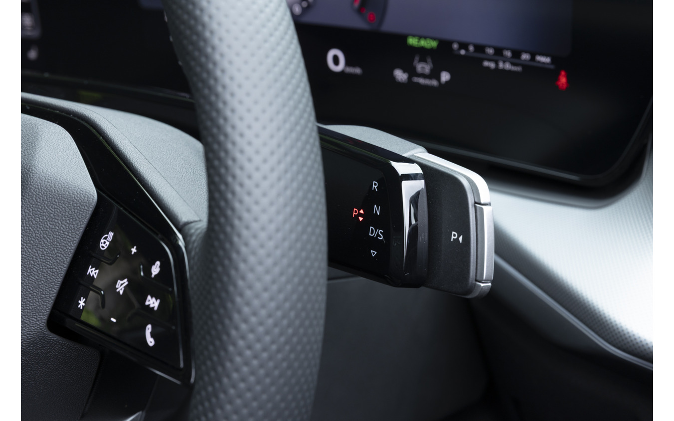アウディ Q3スポーツバック TFSI クワトロ