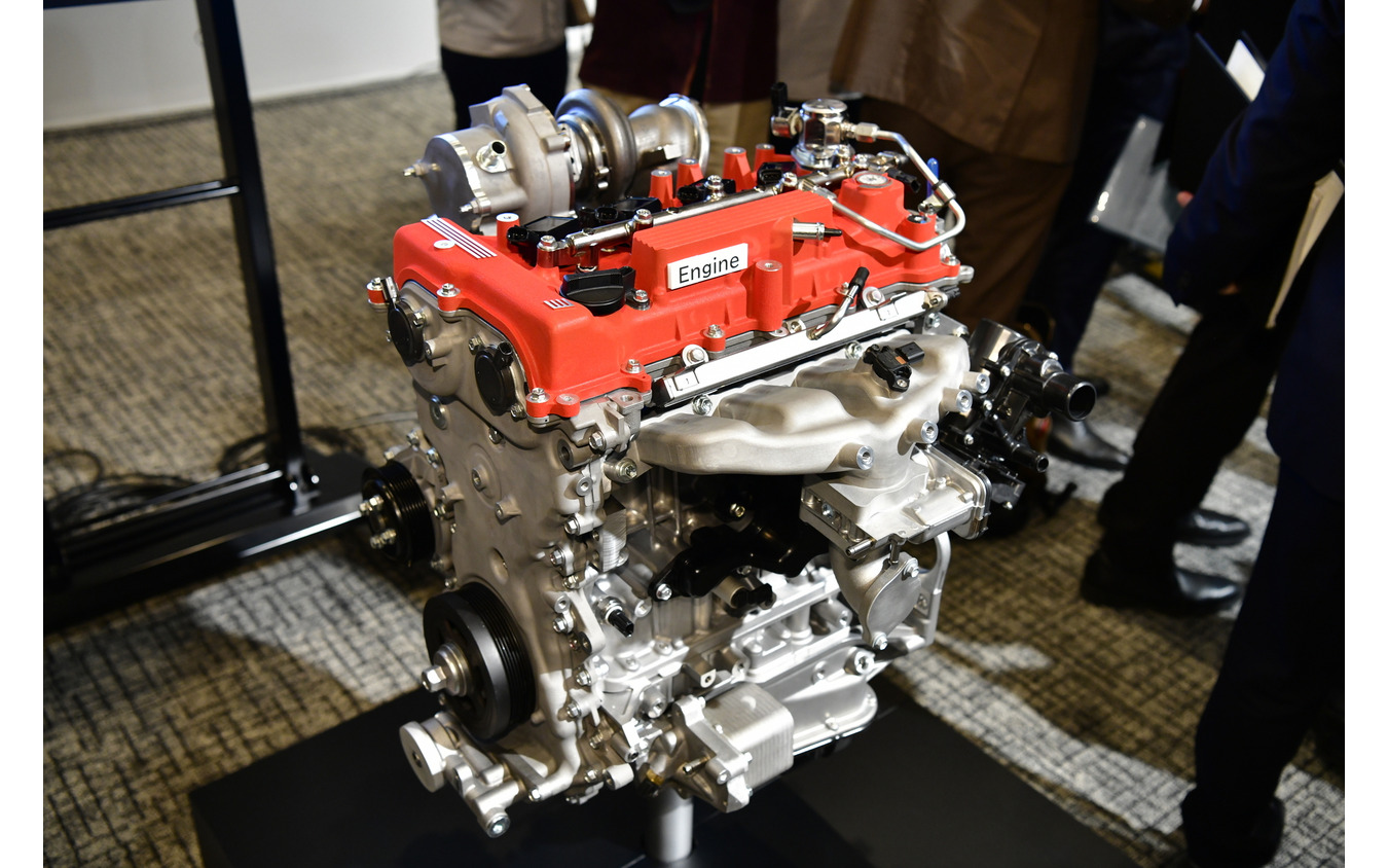 トヨタが開発中の2リットル直列4気筒エンジン（資料画像）