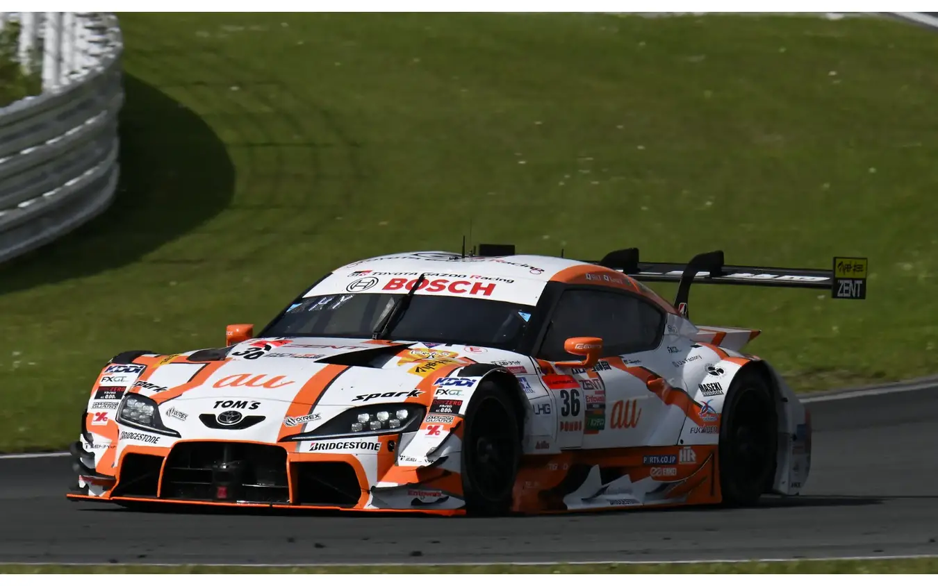 GT500クラス展示車両：au TOM'S GR Supra