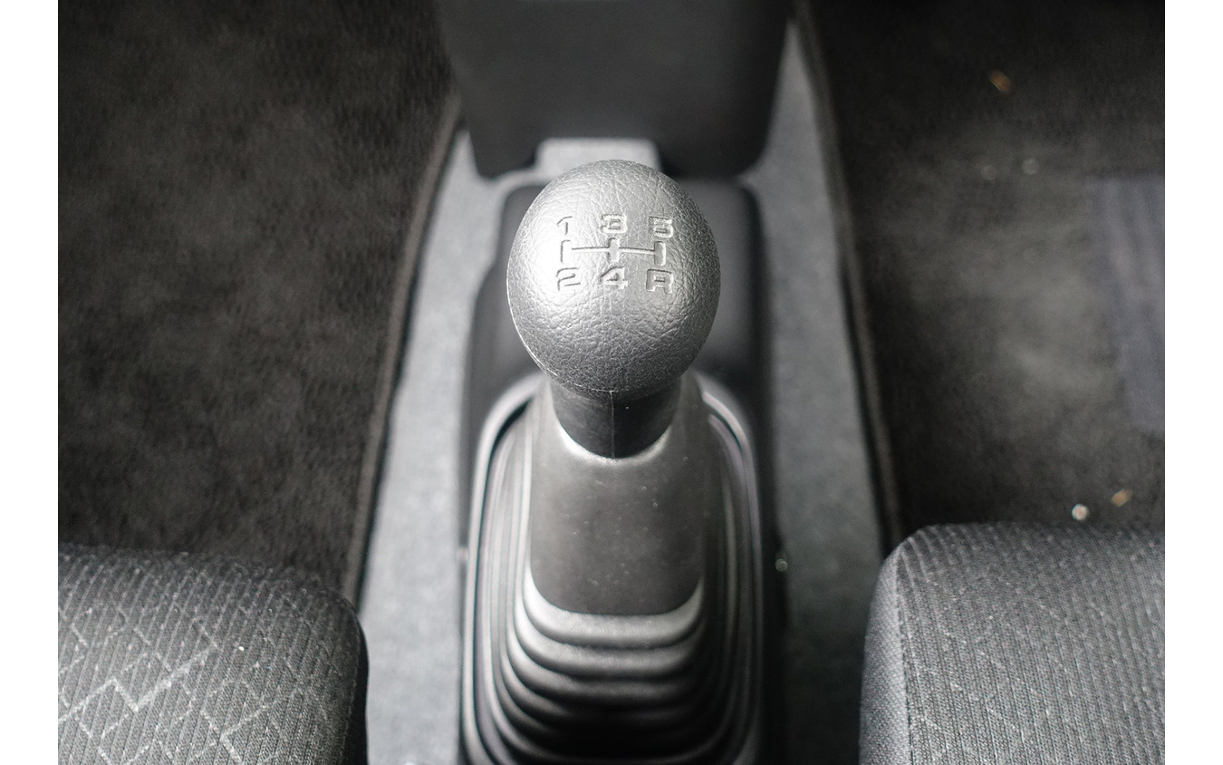スズキ ワゴンR ZL（MT車）