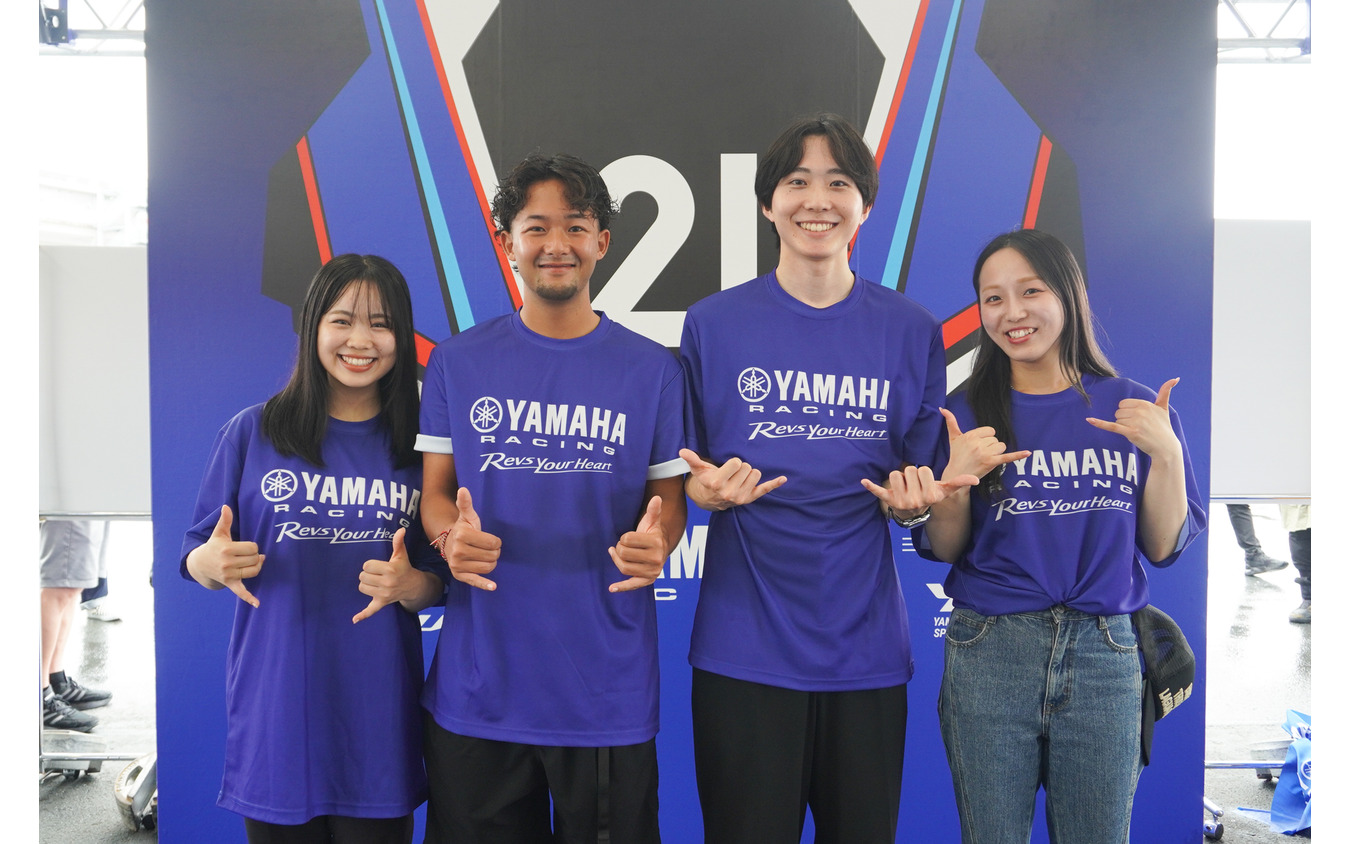 初めての鈴鹿8耐に「かっこ良すぎて震えた」「感動した」と話してくれた新入社員の皆さん