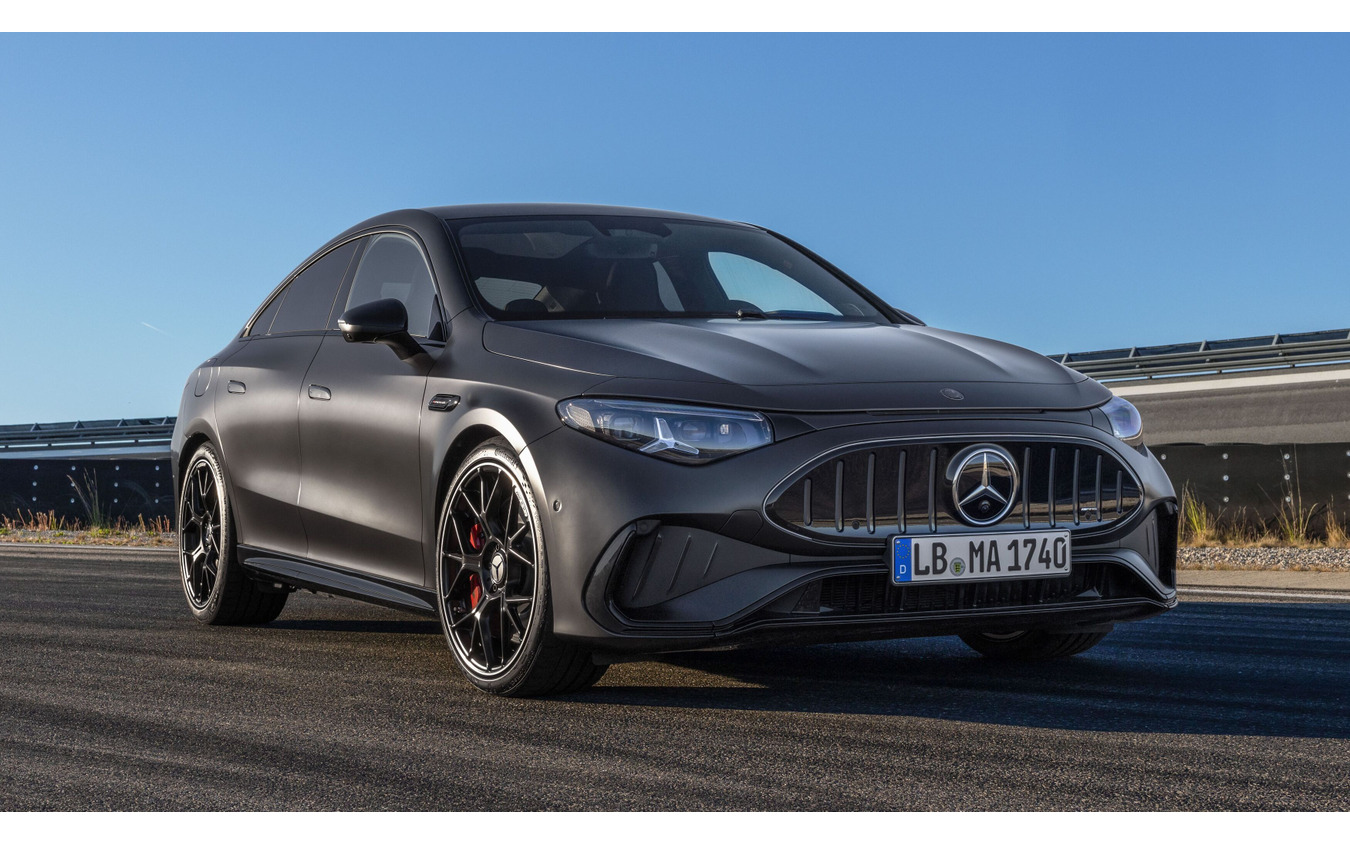 メルセデスAMG CLA 45 4MATIC+ 新型
