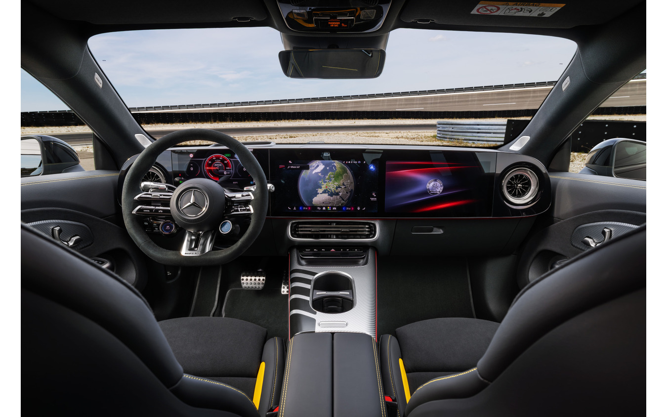 メルセデスAMG CLA 45 4MATIC+ 新型