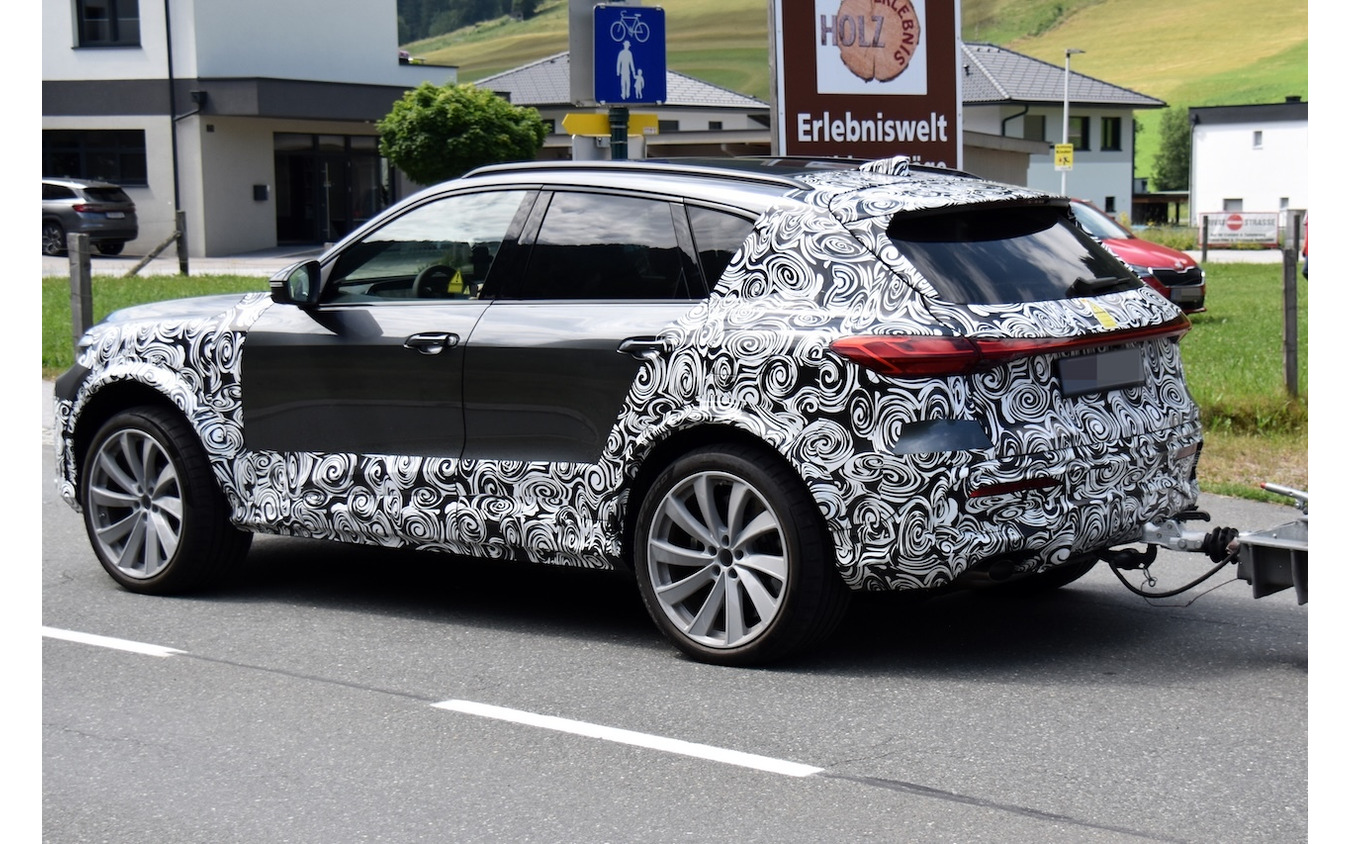 アウディ RS Q5 市販型のプロトタイプ