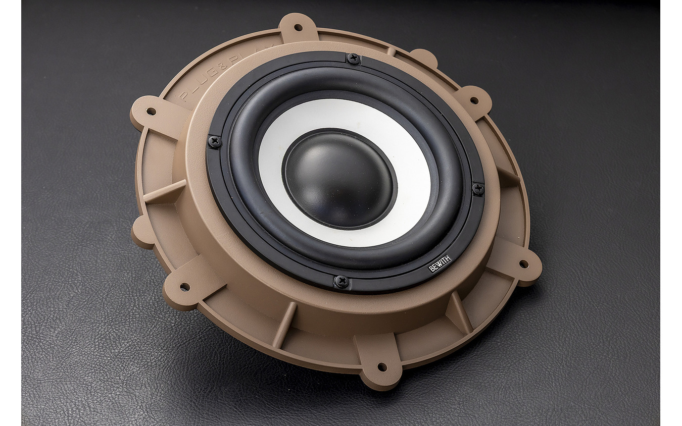ビーウィズの純正交換型スピーカーキット「BEWITH Platinum Voice（ビーウィズ プラチナボイス）」シリーズのポルシェ対応モデル