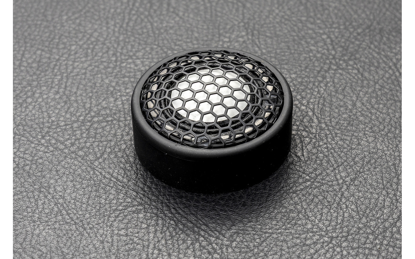 ビーウィズの純正交換型スピーカーキット「BEWITH Platinum Voice（ビーウィズ プラチナボイス）」シリーズのポルシェ対応モデル