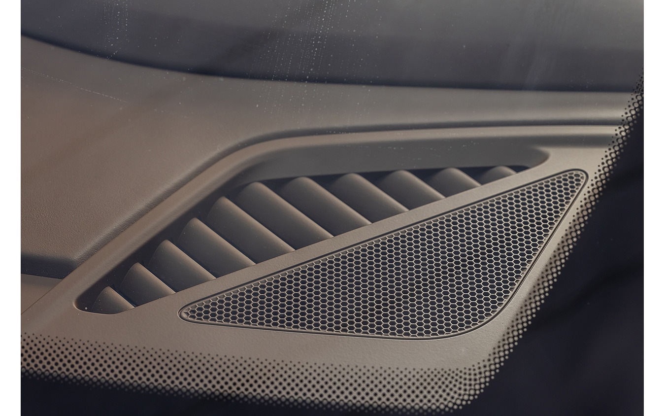 ビーウィズの純正交換型スピーカーキット「BEWITH Platinum Voice（ビーウィズ プラチナボイス）」シリーズのポルシェ対応モデル