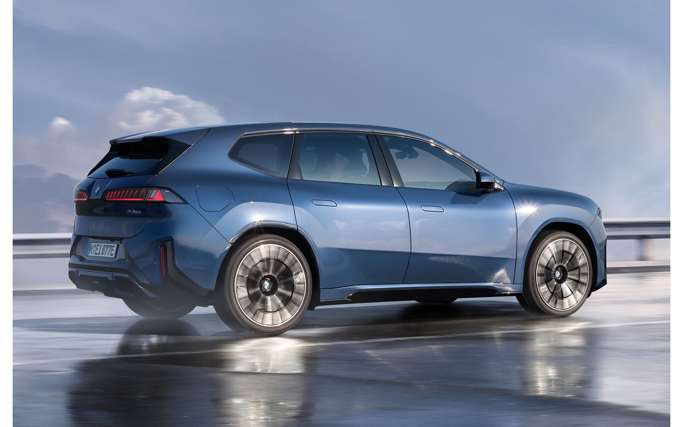BMW iX3 新型