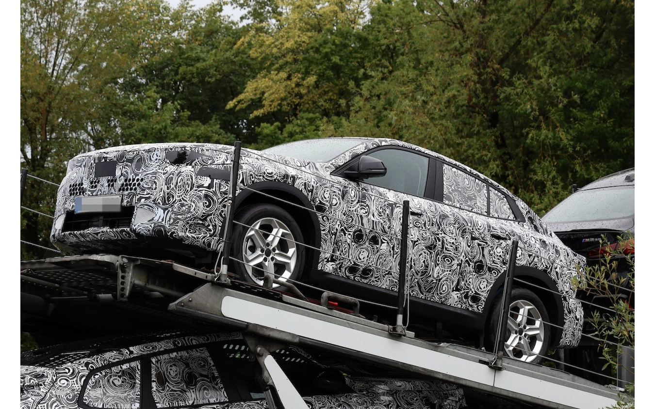 BMW X2 改良新型のプロトタイプ