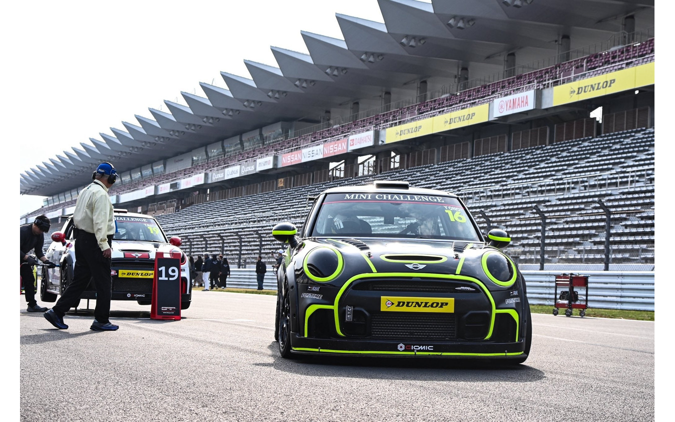 MINI Racing MINI JCW