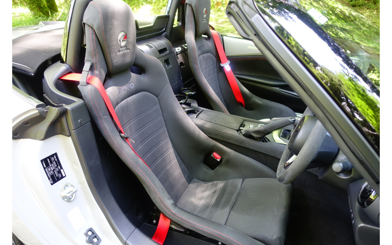 マツダスピリットレーシング ロードスター12R