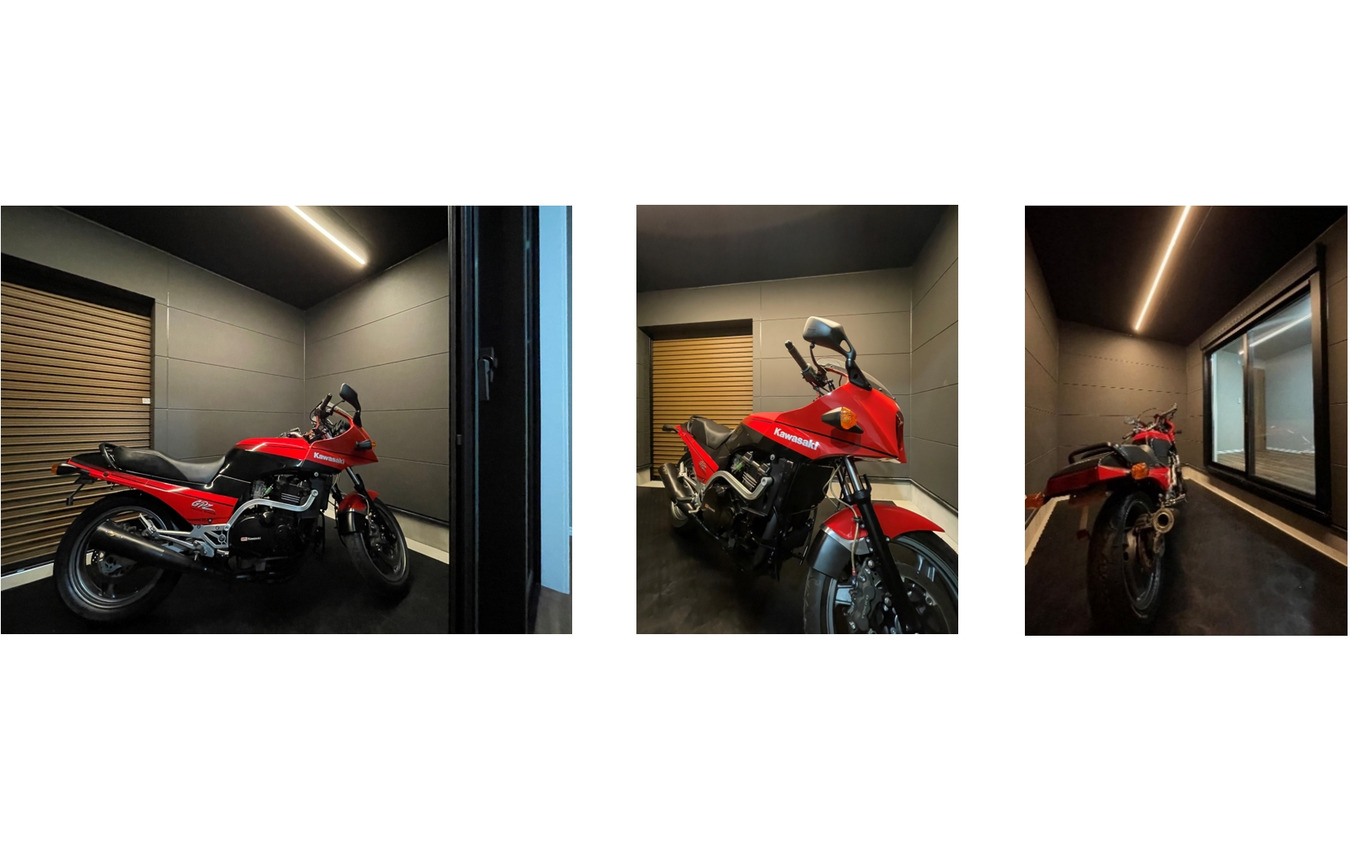 「NAPS HOME」バイクガレージ付き住宅（上大岡II B号棟）×「GPZ900R」