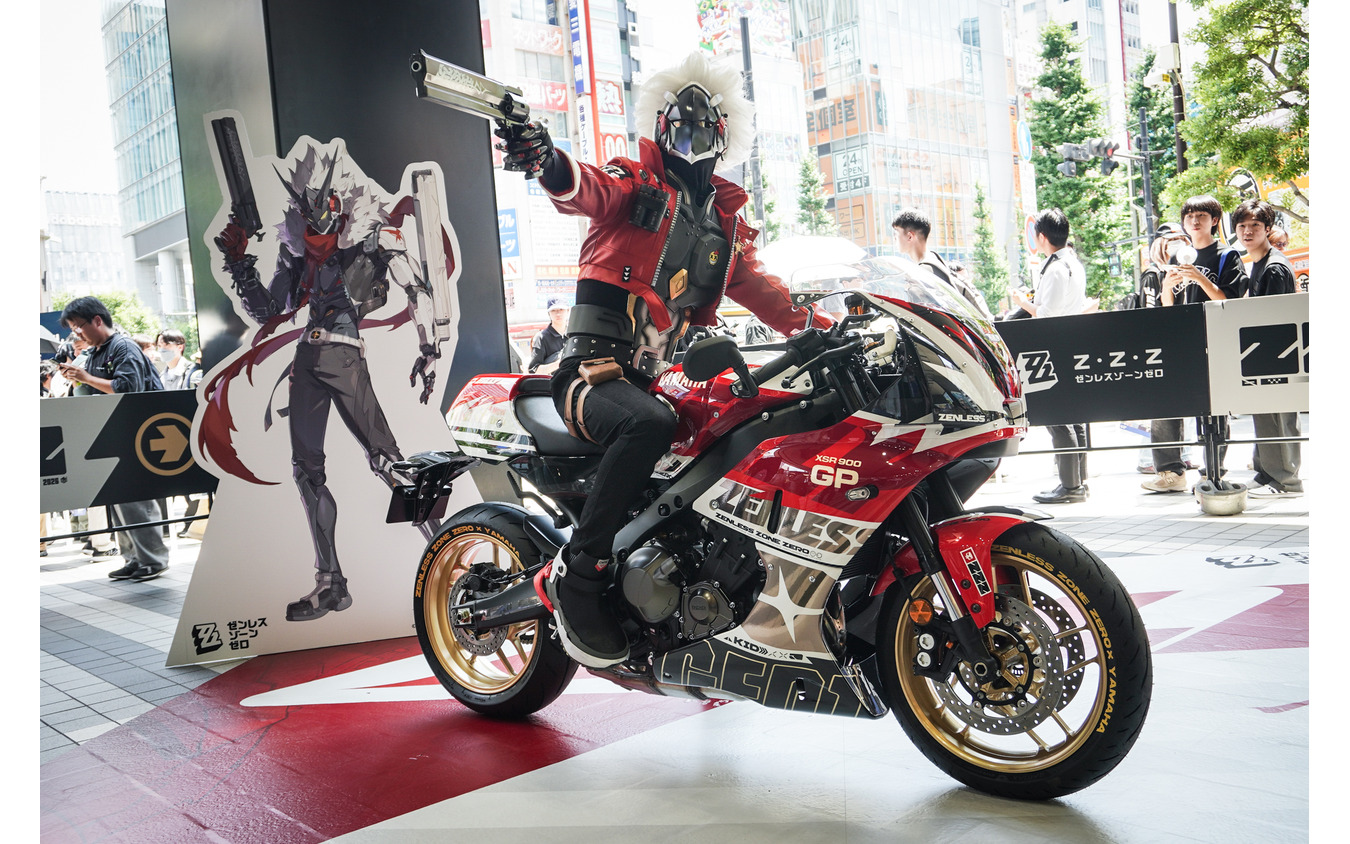 『ゼンレスゾーンゼロ』の人気キャラ「ビリー・キッド」とコラボ仕様のヤマハ『XSR900 GP』