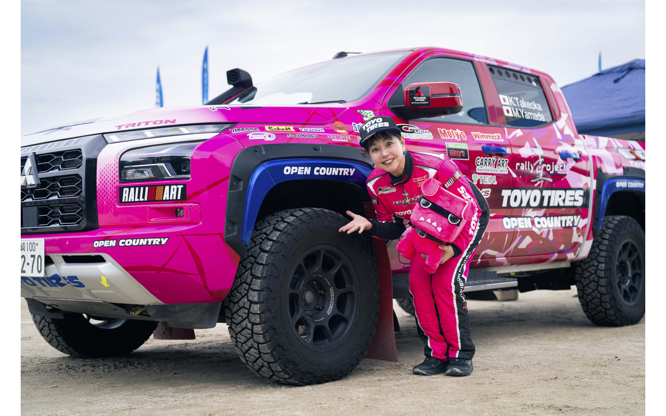 圭rallyproject with MMC TOYO TIRES・三菱トライトン：ドライバー／竹岡圭選手