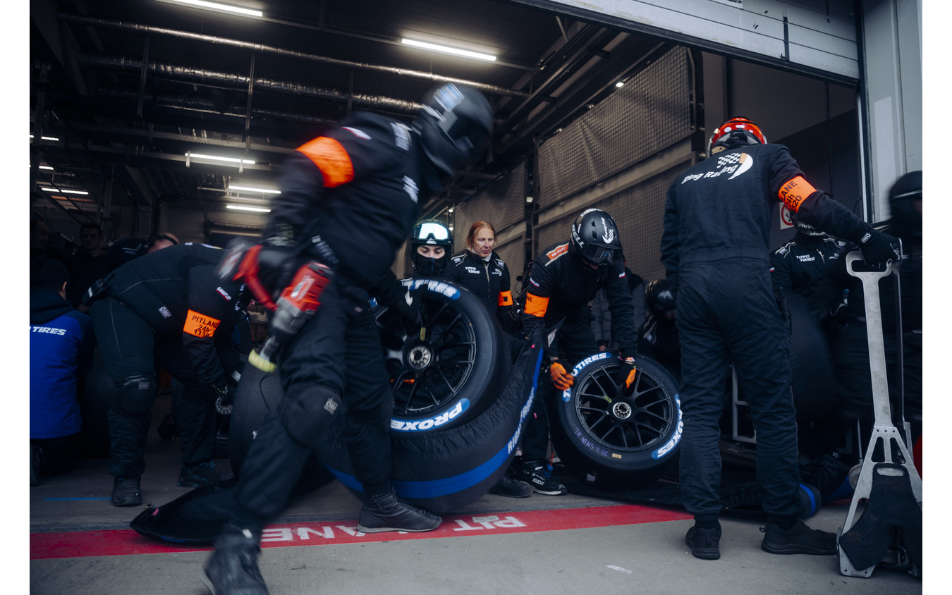 ニュルブルクリンク24時間耐久レース