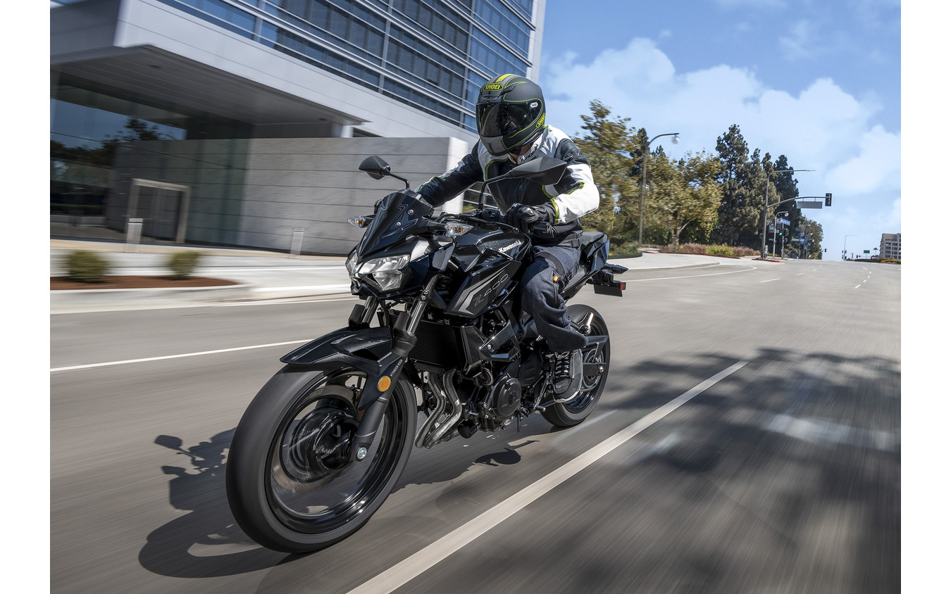 カワサキ Z400 2027年モデル