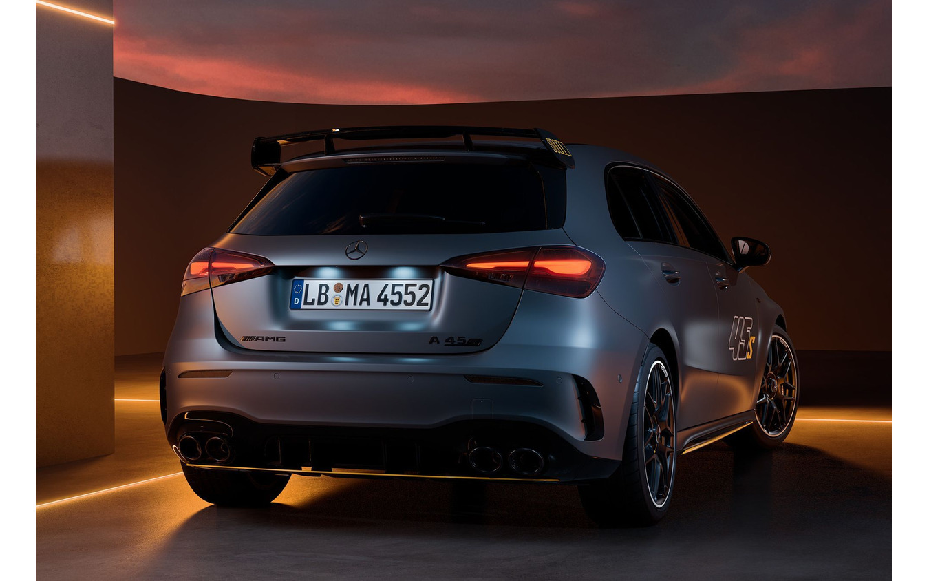 メルセデスAMG『A45 S 4MATIC+』の「ファイナルエディション」