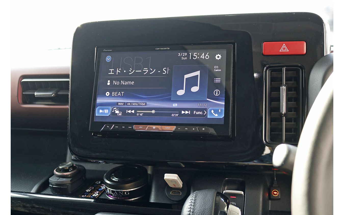 ヘッドユニットとして採用したのは高音質が自慢のカロッツェリアのサイバーナビXシリーズ。調整機能もフルに駆使している。