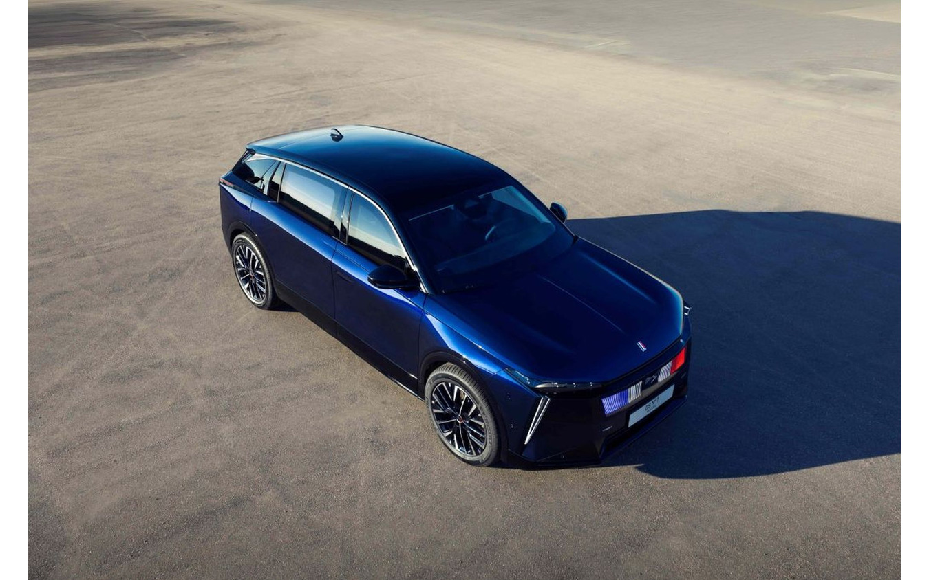 フランス大統領向けの新たな専用車『DS N°7 エリゼ』