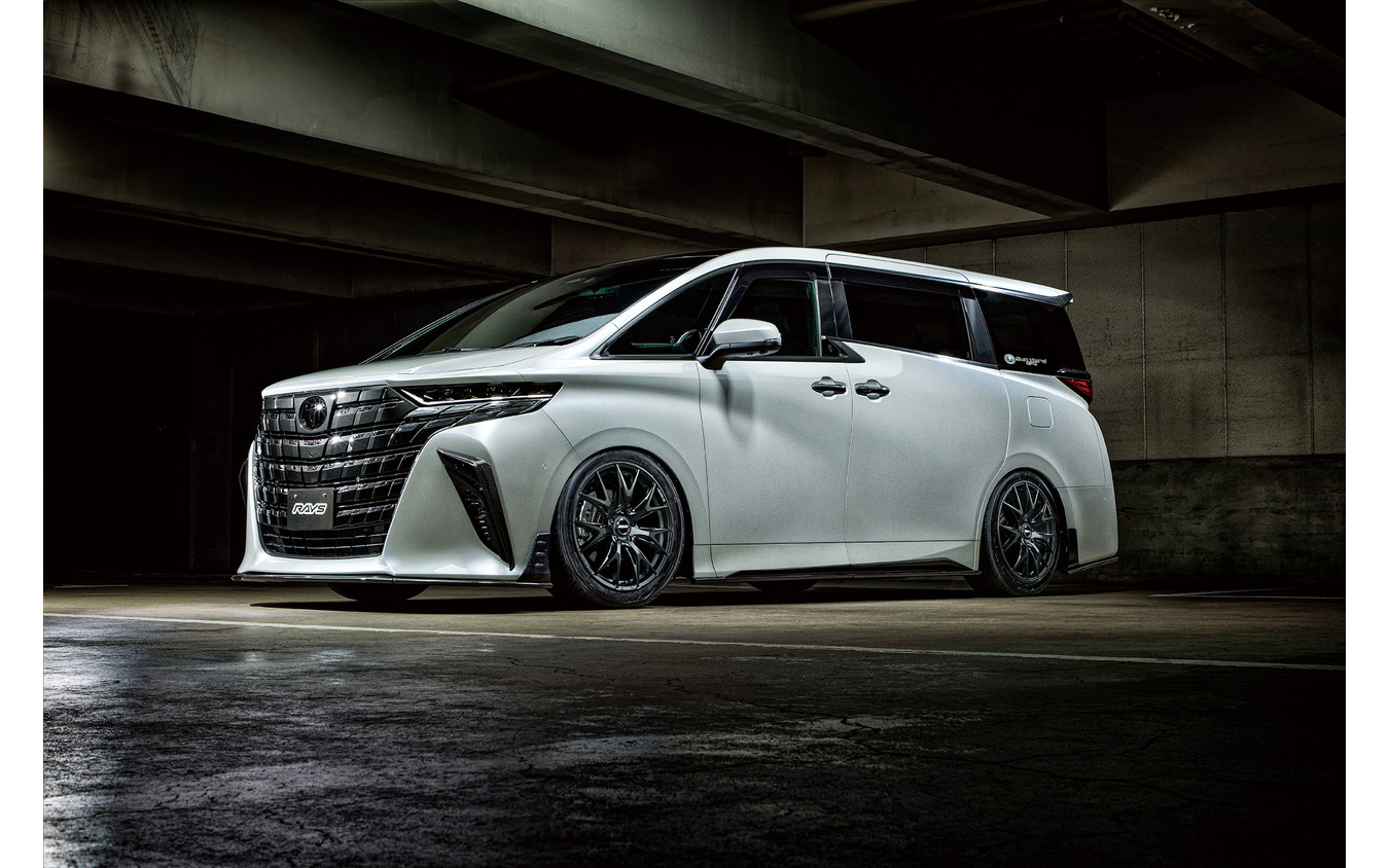 TOYOTA ALPHARD × TOYOTA VELLFIRE × RAYS VERSUS VOUGE VV27S（ジェットブラック）