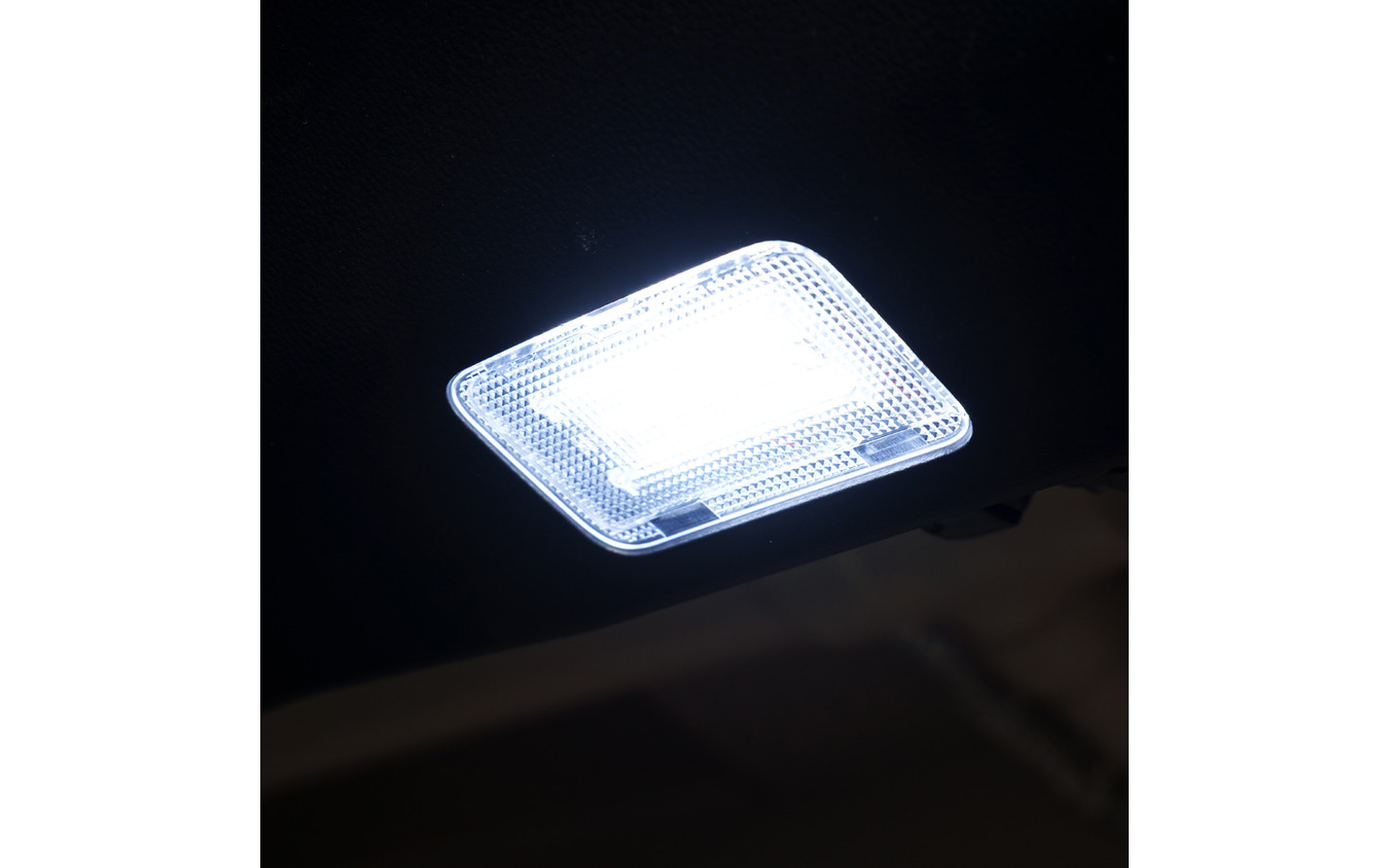 クラフトワークス『RAV4』60系専用「LED増設ラゲッジランプ」