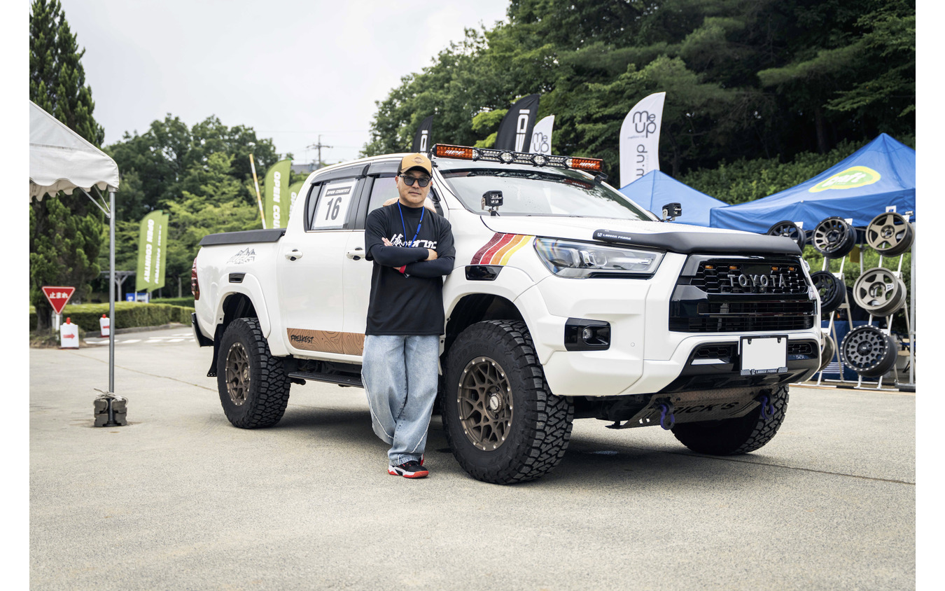 ハイラックス x OPEN COUNTRY R/T TRAIL【クマさんとキョンさん夫妻】