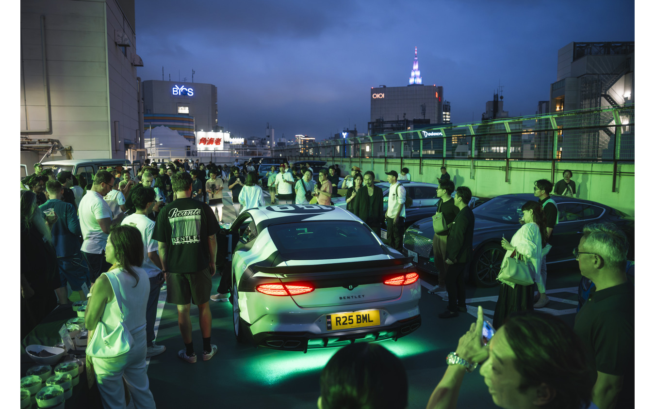 『cars &amp; coffee』