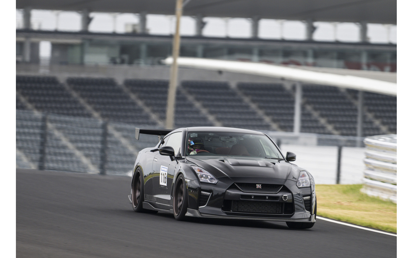 TOYO TIRES『PROXES DRIVING PLEASURE』