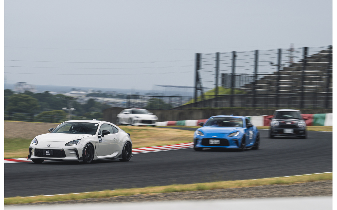 TOYO TIRES『PROXES DRIVING PLEASURE』