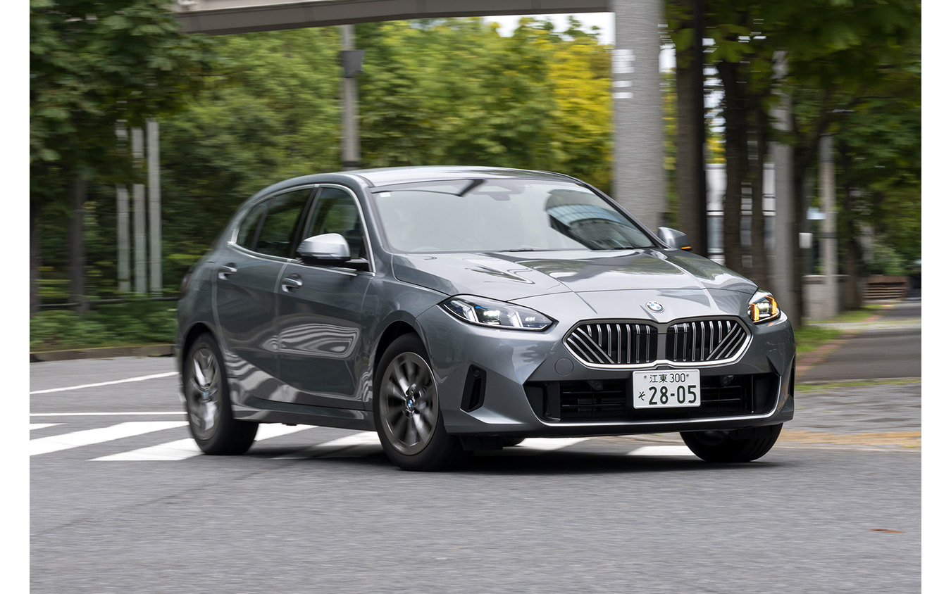 【BMW 120オリジナル 新型試乗】ただの廉価版ではない、「原点」を冠した車名の理由とは
