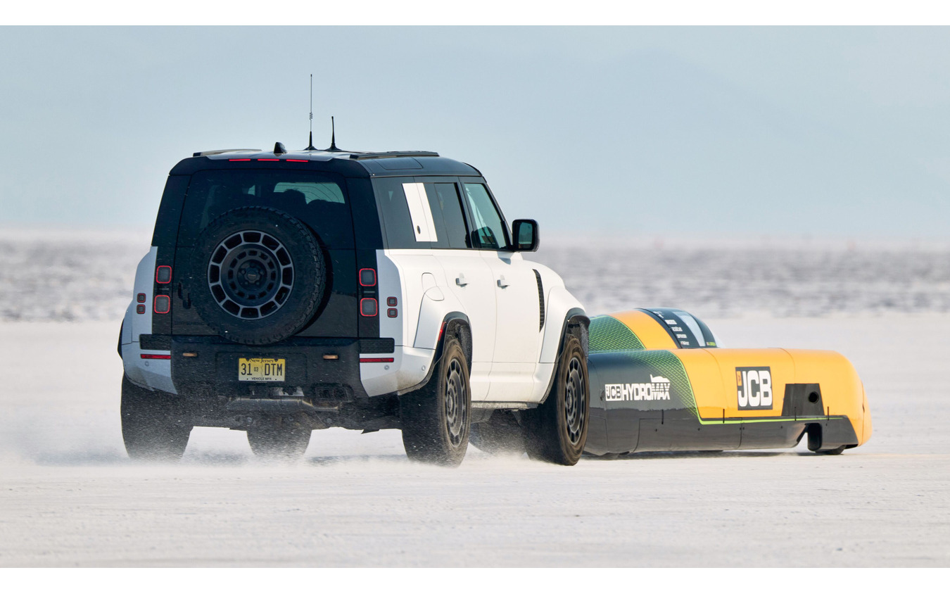 『ディフェンダー OCTA』が水素自動車の地上最高速世界記録654km/h達成を支援