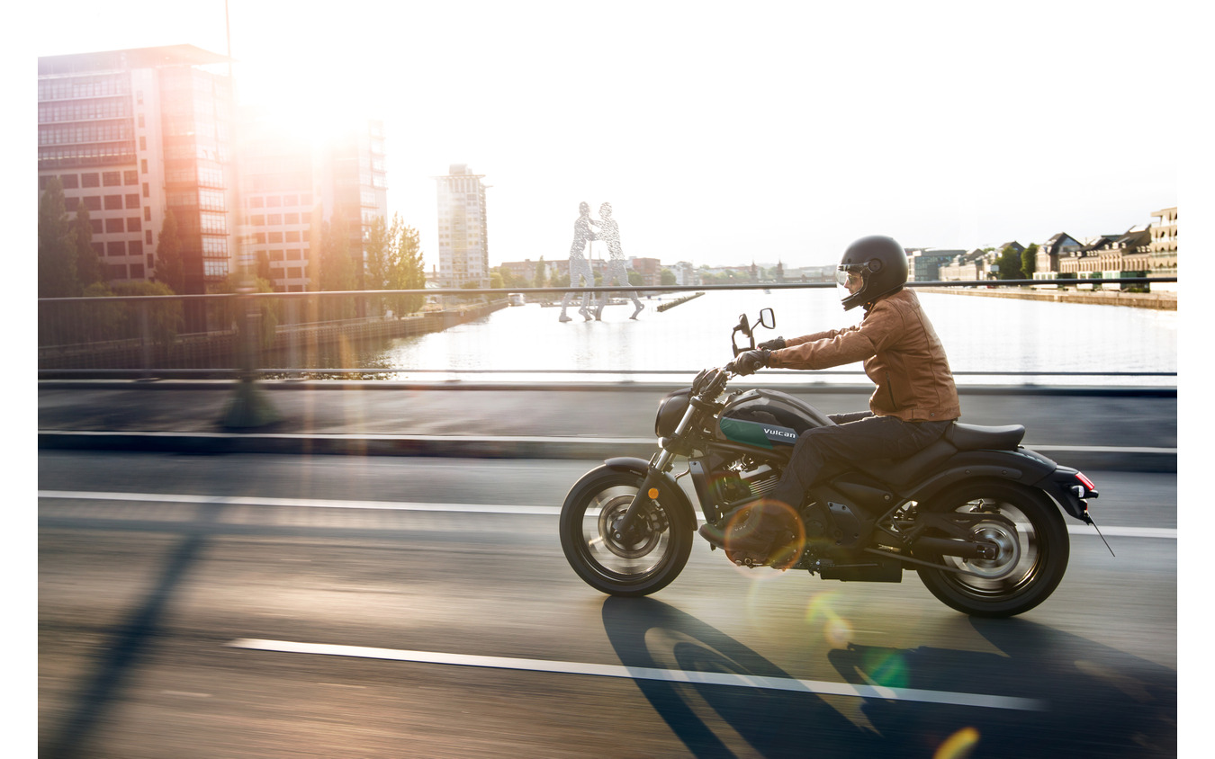 カワサキ VULCAN S 2027年モデル