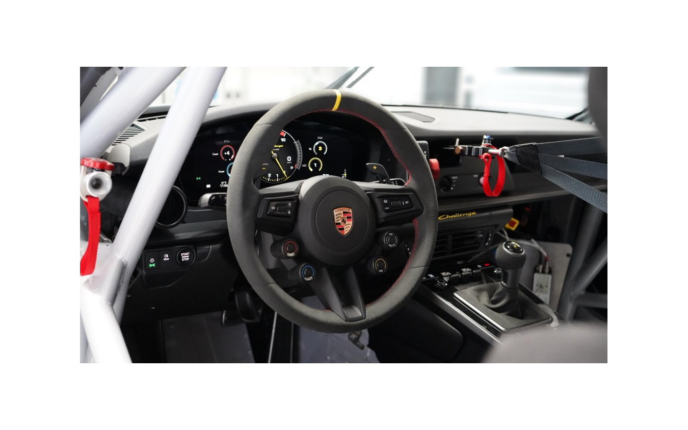 ポルシェ『911 Challenge』