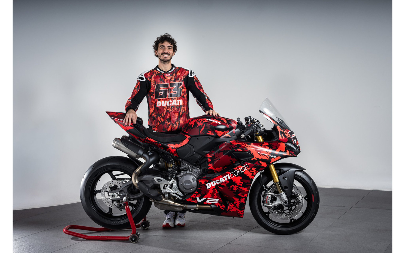 ドゥカティ パニガーレV2 FB63はフランチェスコ・バニャイア選手へのオマージュ