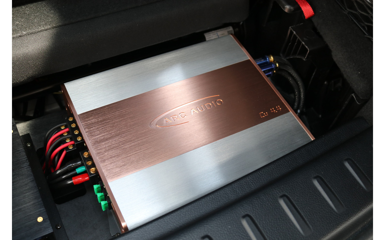 パワーアンプにはARCオーディオの最新ハイエンドモデルであるカッパーコンペティションシリーズのCU4.4-Competitionをチョイス。