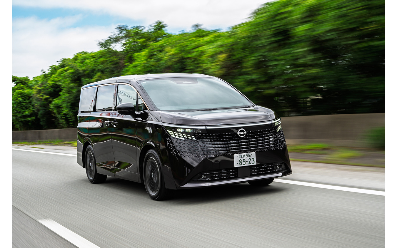 【日産 エルグランド 新型試乗】「走りの楽しさ」を武器に失地回復へ、16年ぶりモデルチェンジの実力