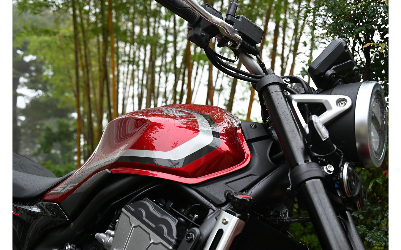 ホンダ CB400 SUPER FOUR E-Clutch