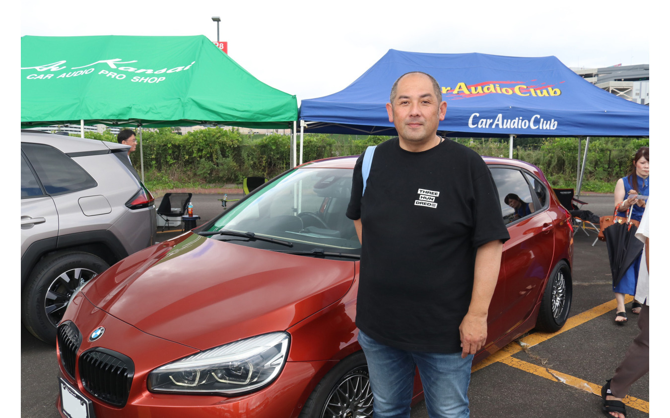 イーストデモカー BMW 2シリーズ アクティブツアラーを試聴した上田さん