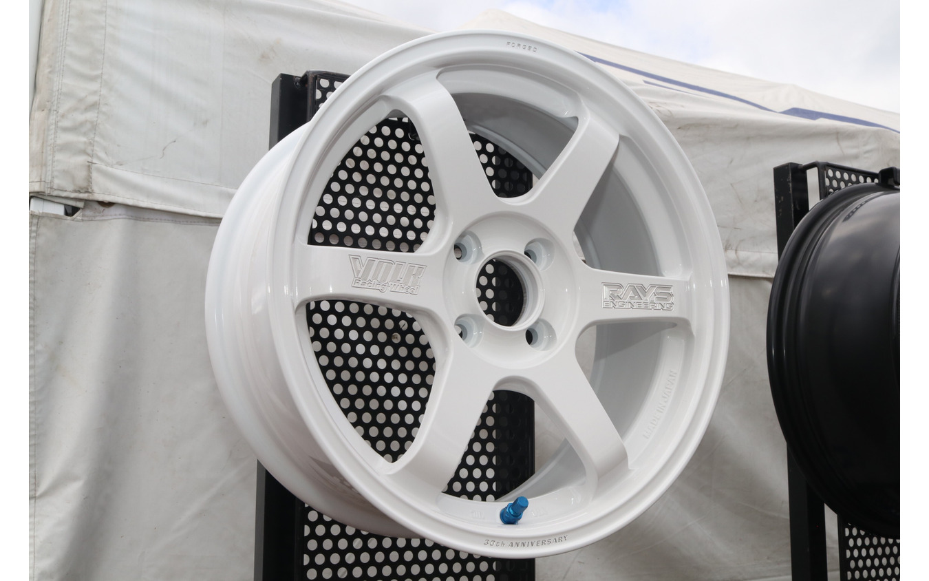 30周年を迎えたRAYS VOLK RACING TE37