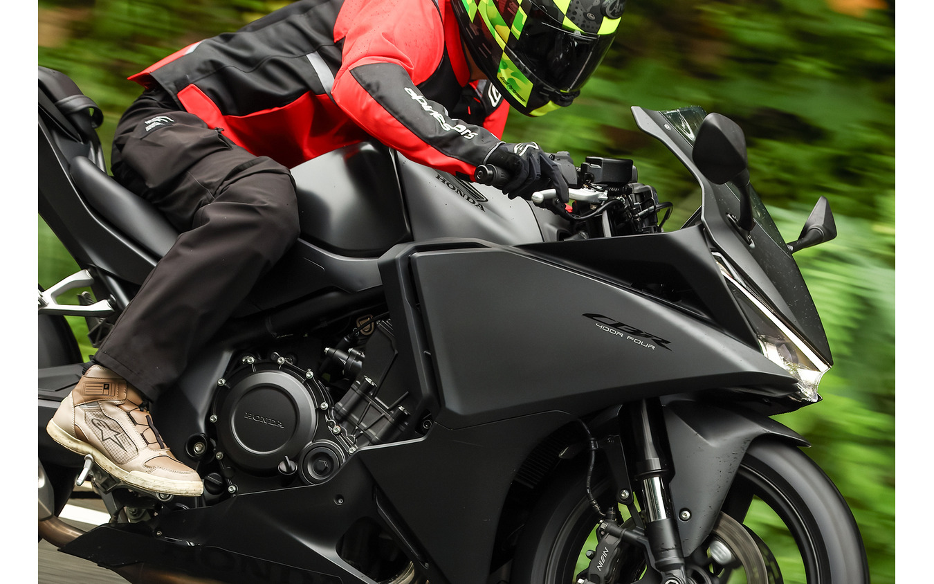 ホンダ CBR400R FOUR E-Clutch