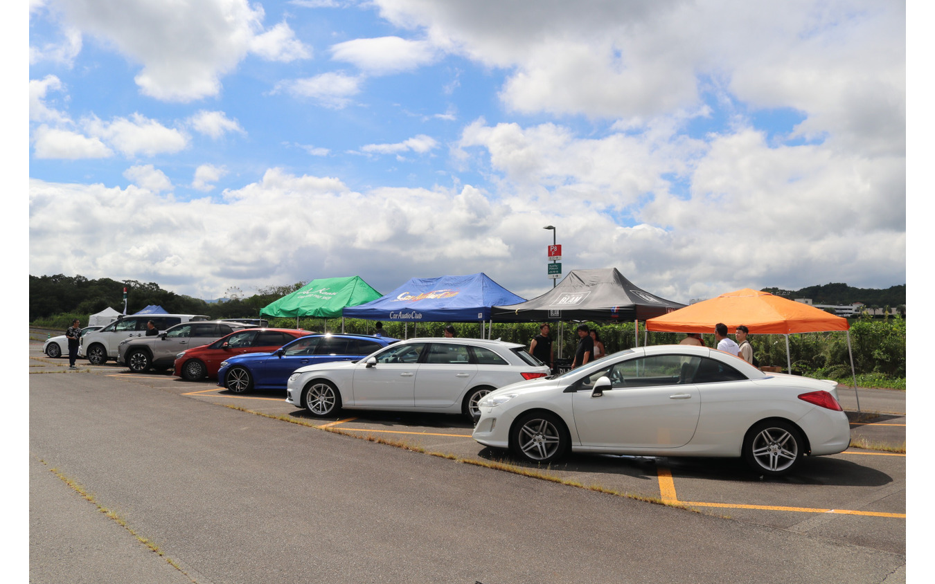 CARTUNE ALL USERS MEET…神戸三田プレミアムアウトレット駐車場