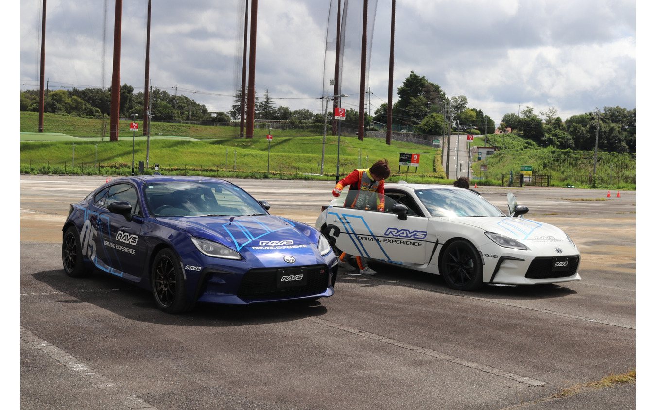 CARTUNE ALL USERS MEET…神戸三田プレミアムアウトレット駐車場