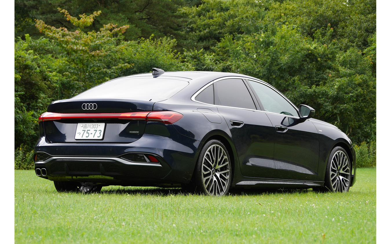 アウディ A5 TDI クワトロ