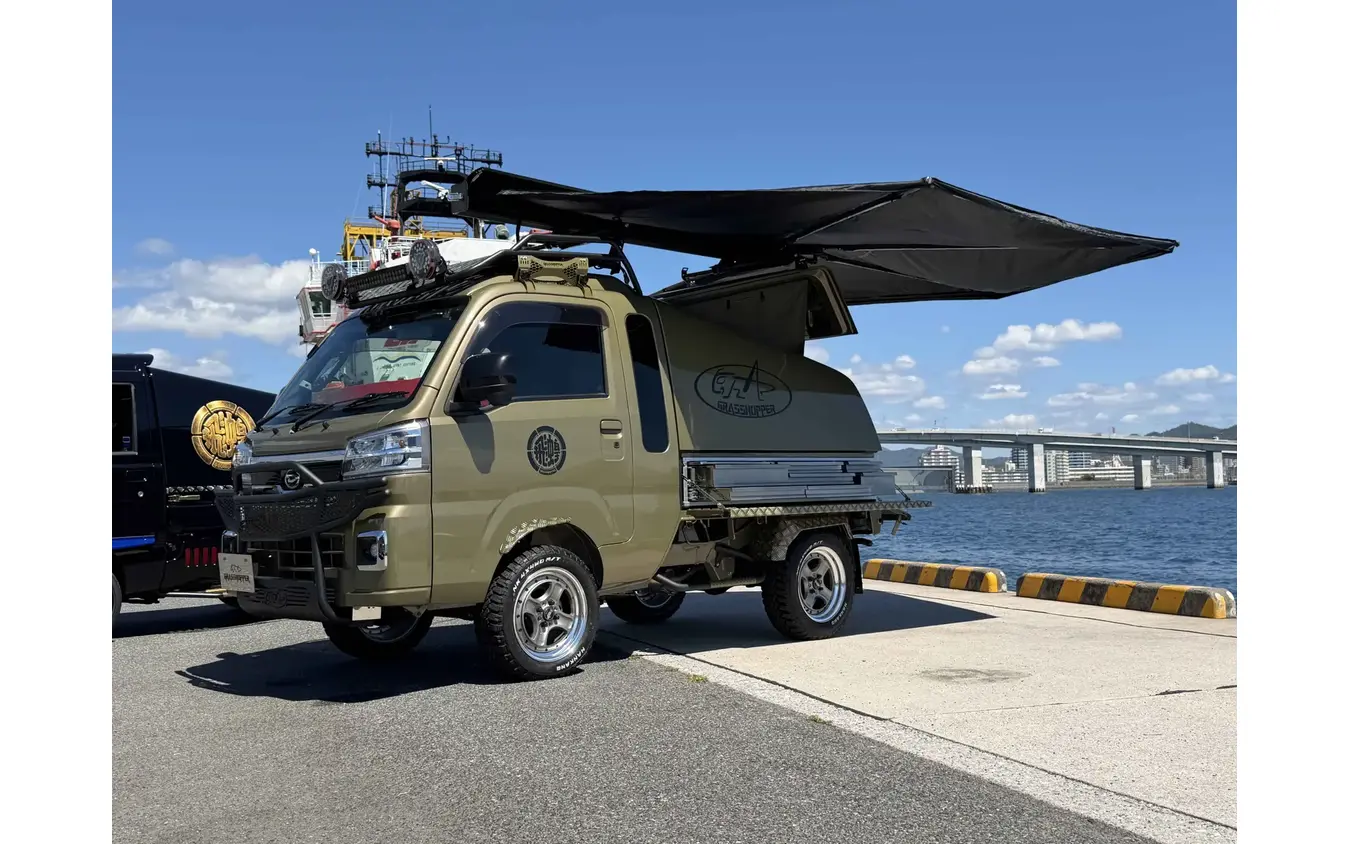 CAMPER
